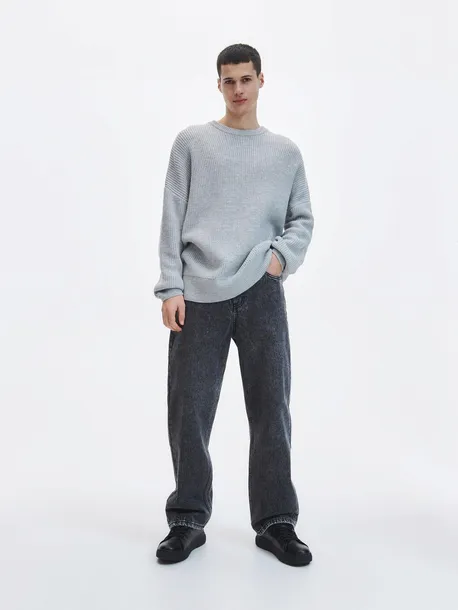 szary-sweter-oversize-reserved-l-xl