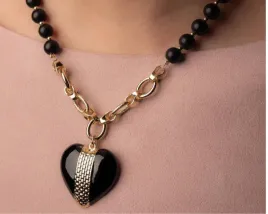 naszyjnik-z-onyksow-z-sercem-z-kolekcji-heart-harmony-c23-zim-29au