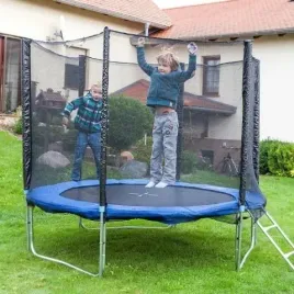 trampolina-ogrodowa-duza-250cm-z-siatka-oslonka-i-drabinka-w-komplecie