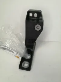 wzmocnienie-zderzaka-audi-p-q7-16-pr-vag-4m0807334