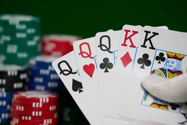 poker-100-zetonow-8g-bicycle-nazwa-premium-clay-poker-chips-100-8g-waga-z-opakowaniem-0-92-kg
