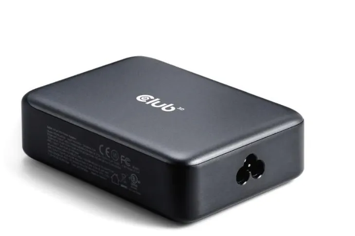 club3d-mobile-device-charger