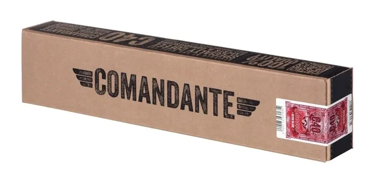 comandante-c40-mk4-nitro-liquid-amber-material-drewno