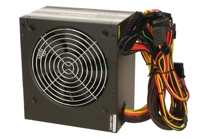 zasilacz-chieftec-smart-gps-400a8-400-w-zabezpieczenia-ocp