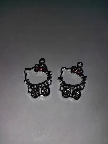 kolczyki-hello-kitty-goth-y2k-material-stal