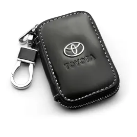 skorzane-etui-na-klucze-toyota-logo-kluczyk-samochodowy-elegancki-brelok