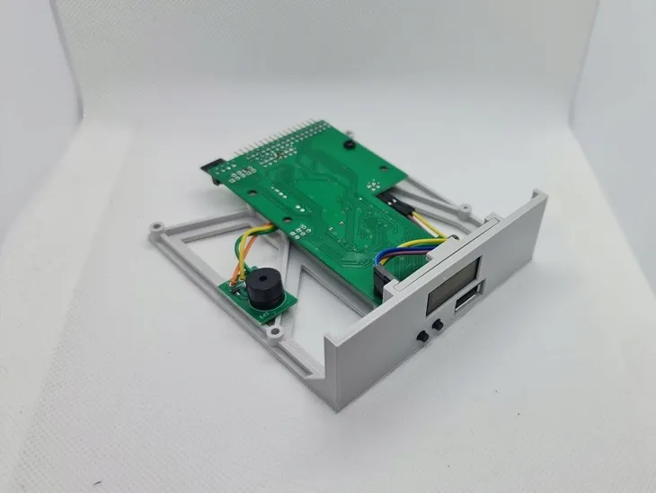 gotek-atari-st-ramka-oled-glosniczek-stan-nowy