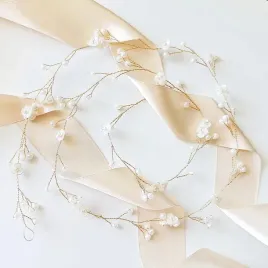 zlota-opaska-galazka-dluga-94cm-z-kwiatami-perelkami-boho-skromna-ozdoba