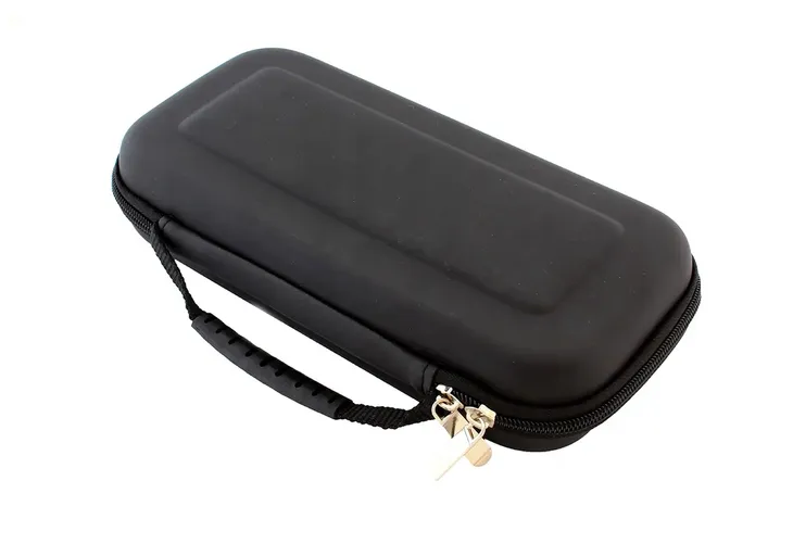 etui-case-na-konsole-i-gry-nintendo-switch-producent-aptel-stan-nowy