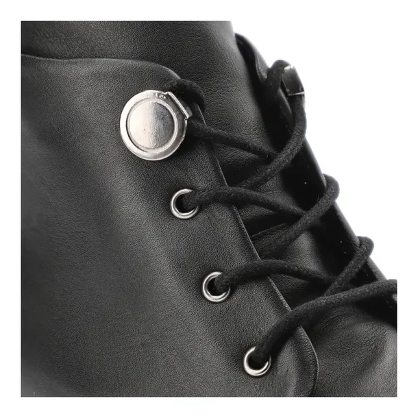 botki-artiker-55c0968-black-marka-inna