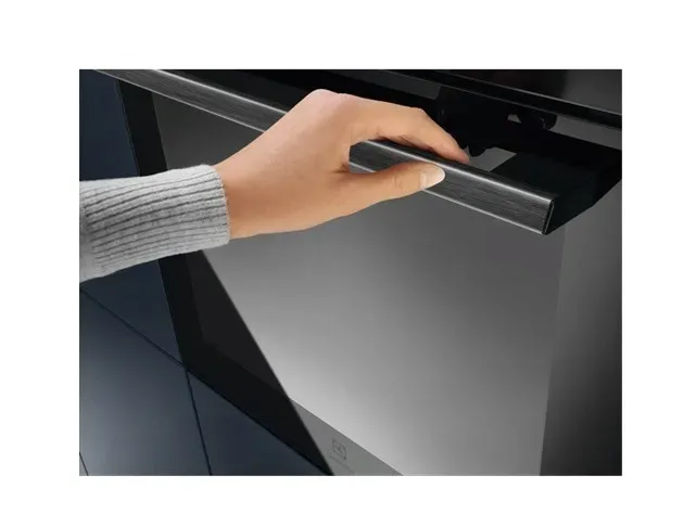 piekarnik-parowy-electrolux-z-funkcja-czyszczenia-pyrolitycznego-kod-producenta-7332543994526