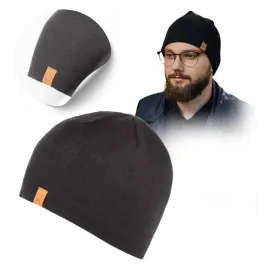 czapka-meska-zimowa-brodrene-czarna-przylegajaca-beanie-ocieplana-polarem