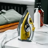 cr-5029-zelazko-ceramiczne-3000-w-wiek-dziecka-3-m