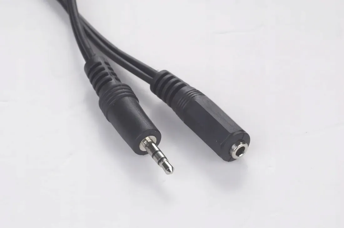 kabel-stereo-minijack-przedluzacz-2m-stan-nowy