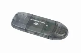 kompaktowy-czytnik-kart-sd-usb-wtyczka-pendrive