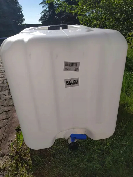 nowy-wklad-ibc-werit-600l-waga-z-opakowaniem-30-kg