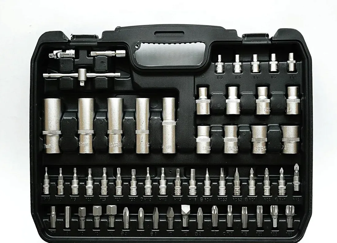 zestaw-kluczy-108el-silver