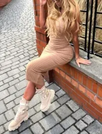 perfect-caramel-karmelowa-prazkowana-sukienka-midi-just-unique-m-l