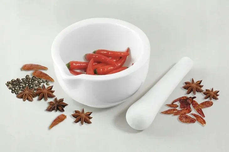 mozdzierz-ceramiczny-material-porcelana