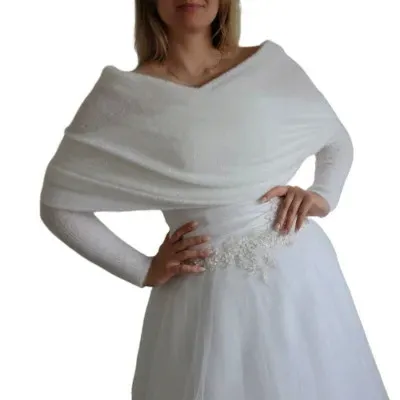 Elegancka narzutka w kolorze białym , sweterek L