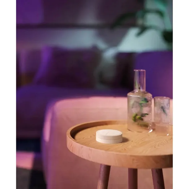 pilot-przelacznik-scienny-sciemniacz-bialy-philips-hue-bluetooth-zigbee-cechy-dodatkowe-lacznosc-z-wifi