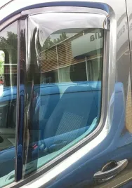 owiewki-na-szyby-boczne-ford-transit-05-2014