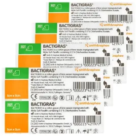 4x1-bactigras-opatrunek-parafinowy-5x5cm-nie-przywiera-do-rany-poparzenia