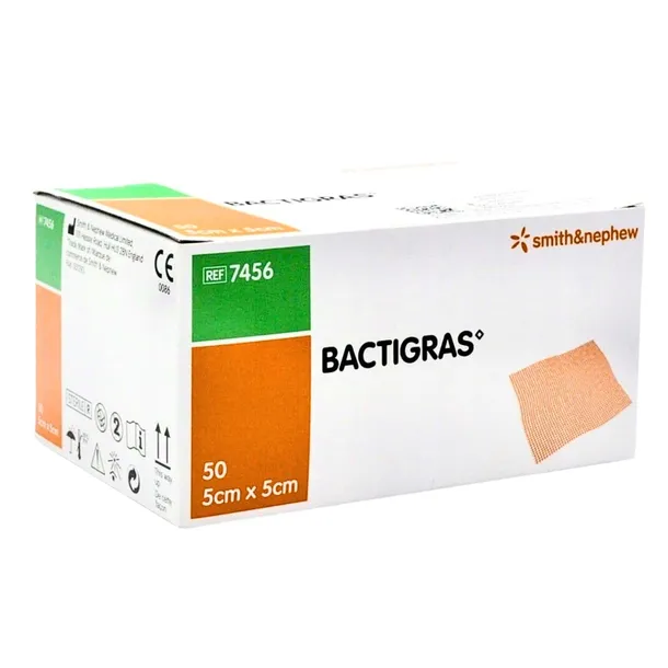 Opatrunek parafinowy Smith&Nephew Bactigras 5 cm x 5 cm 50 sztuk