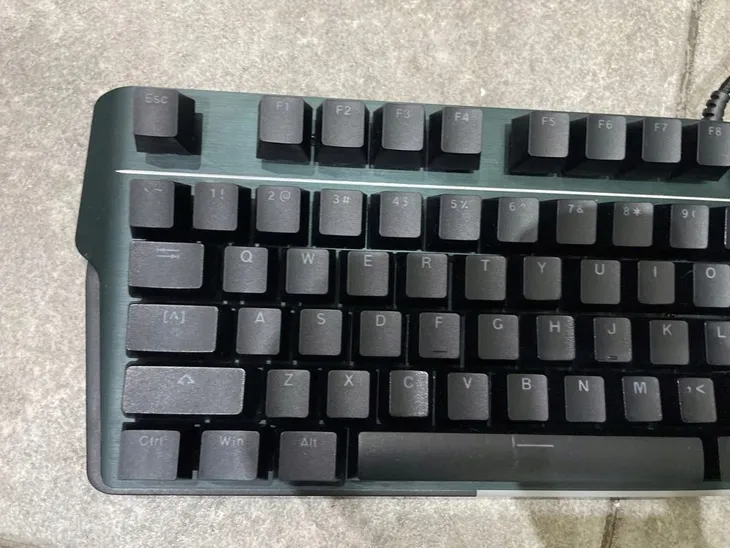 klawiatura-hyperx-alloy-mkw100-interfejs-usb