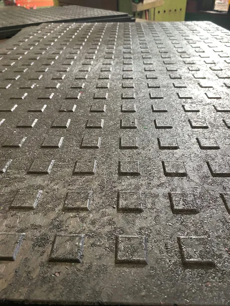 Mata drogowa 81x120 cm na tymczasowe drogi, ścieżki, place budowy, parkingi