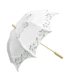 slubny-parasol-koronkowy-parasol-panny-mlodej-parasol-wystep-na-scenie