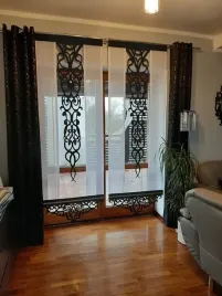 panel-balkon-z-azurem-w-srodku-ekran-szer-60-90