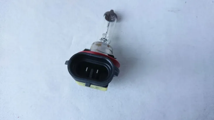 zarowka-zarowki-h8-halogen-bmw-e39-e60-e61-e90-e91-stan-nowy-rodzaj-tradycyjne-halogenowe