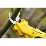 sekator-akumulatorowy-do-galezi-18v-stanley-sfmcpp32b-v20-body-zawiera-baterie-nie