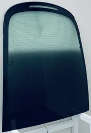szyba-tylna-w-klape-nowa-tesla-3-2023-oem