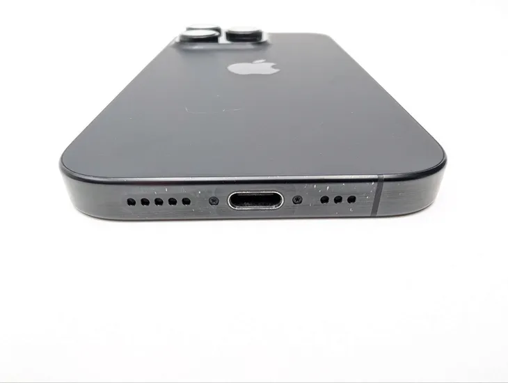apple-iphone-16-pro-128gb-tytan-czarny-typ-akumulatora-litowo-jonowy