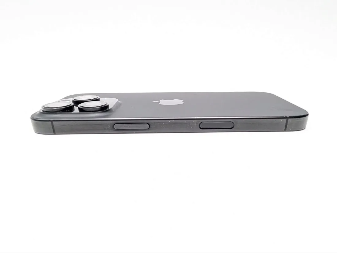 apple-iphone-16-pro-128gb-tytan-czarny-model-telefonu-iphone-16-pro