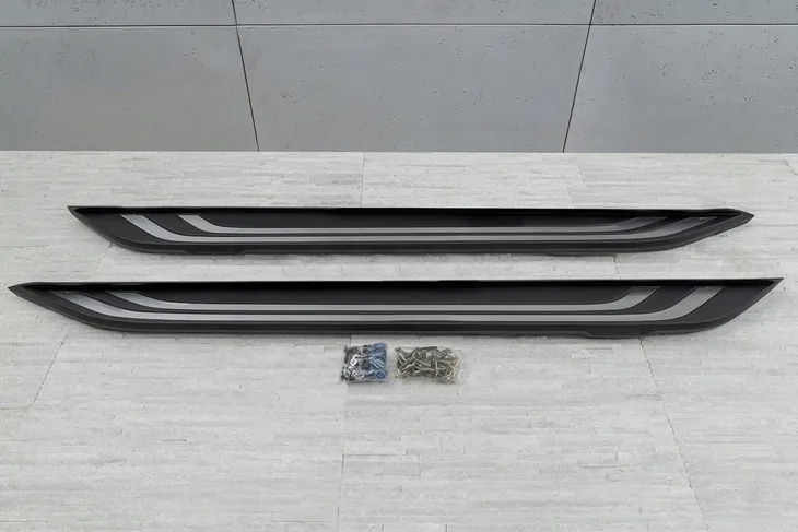 suzuki-across-2020-stopnie-boczne-progi-samochodowe-sruby-producent-czesci-venus-ltd