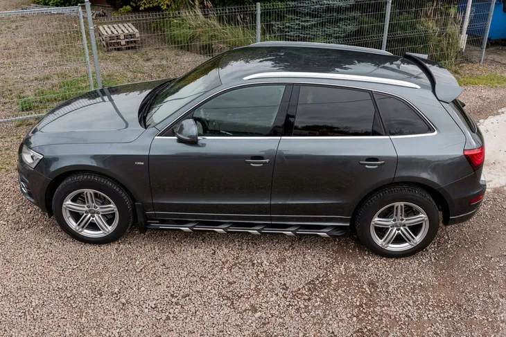 audi-q5-8r-2008-2017-stopnie-boczne-progi-samochodowe-sruby-kolor-czarny