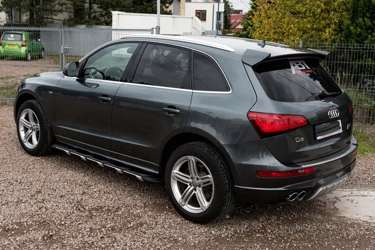 audi-q5-8r-2008-2017-stopnie-boczne-progi-samochodowe-sruby-stan-nowy-kolor-czarny
