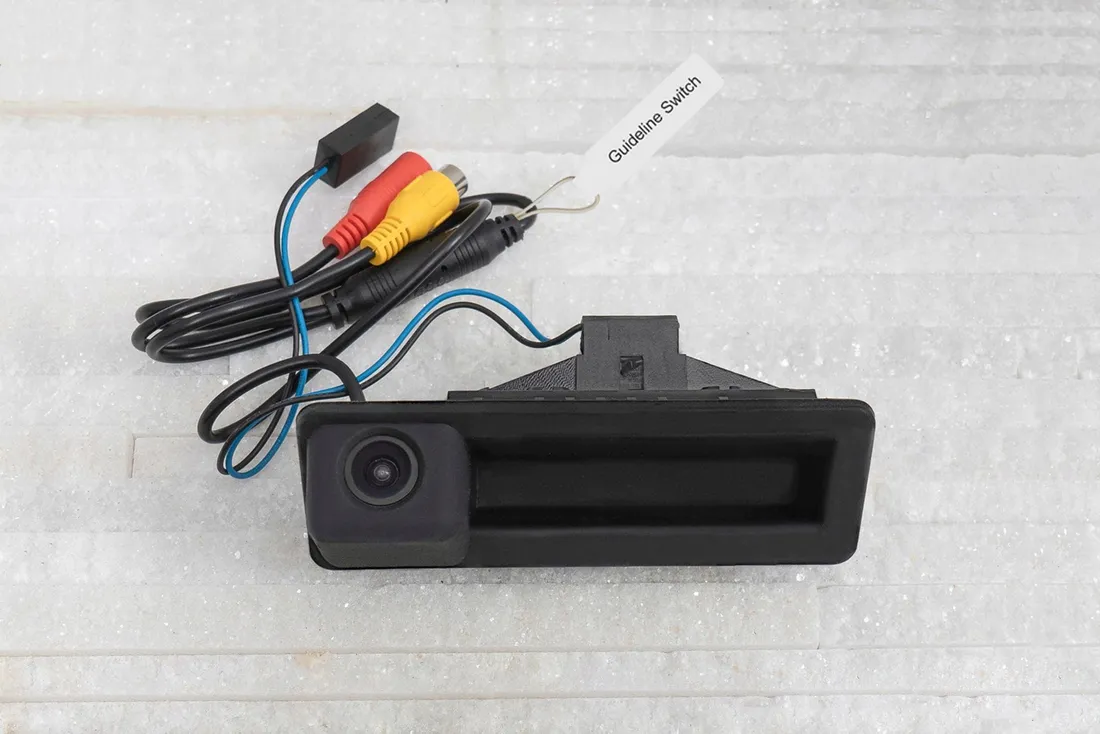 bmw-seria-3-e90-e91-e92-e93-2004-2012-kamera-cofania-dynamiczne-linie