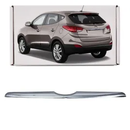 hyundai-ix35-lm-2010-2015-ozdobna-listwa-klapy-tylnej-wokol-znaczka