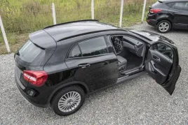 mercedes-gla-x156-2013-2019-wewnetrzne-gorne-listwy-progowe
