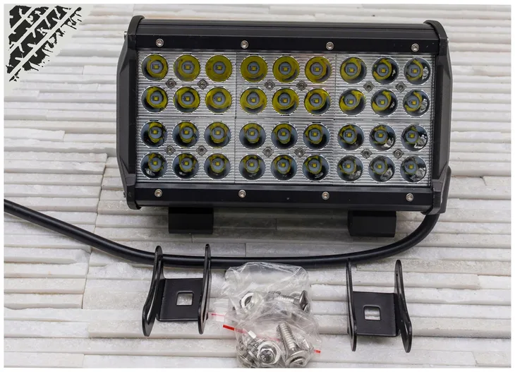 oswietlenie-samochodowe-36led-108w-stan-nowy-typ-samochodu-samochody-osobowe