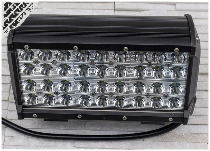 oswietlenie-samochodowe-36led-108w-stan-nowy-numer-katalogowy-czesci-2000000038292