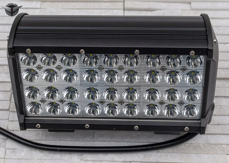 oswietlenie-samochodowe-36led-108w-producent-czesci-venus-ltd