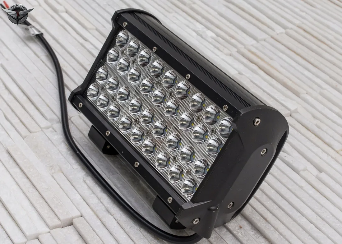 oswietlenie-samochodowe-36led-108w