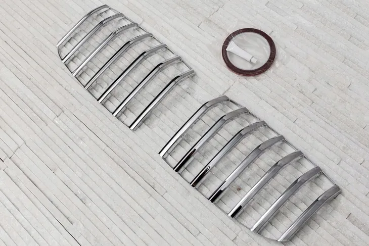 bmw-x1-e84-2009-2015-ozdobny-grill-abs-stan-nowy-numer-katalogowy-producenta-5905226039511