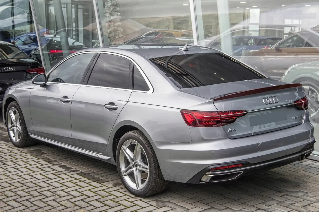 audi-a4-b9-2015-spoiler-tylny