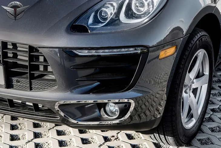 ozdobne-listwy-halogenow-przednich-porsche-macan-stan-nowy-numer-katalogowy-producenta-5905226038378